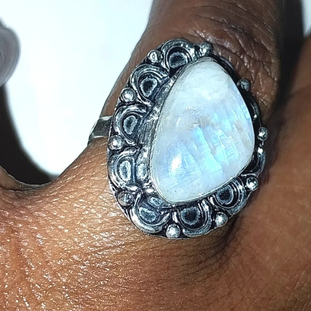 boutique vintage elegant